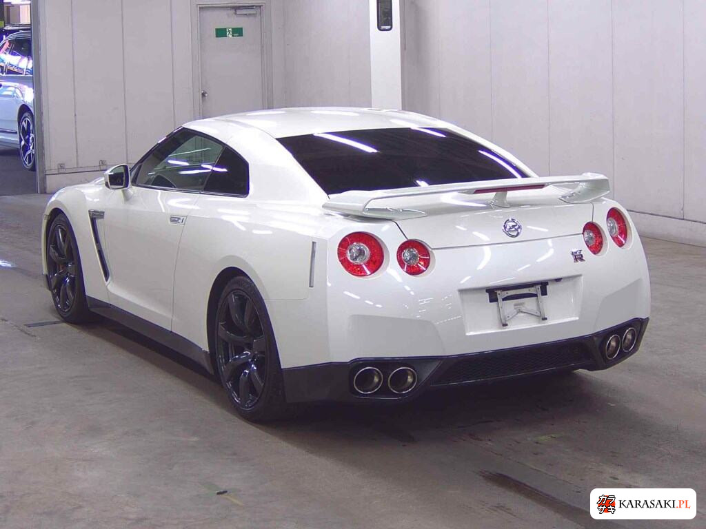 Nissan GT-R 2008 z aukcji japońskiej