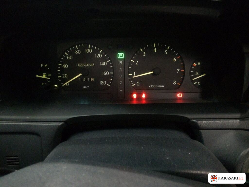 Toyota Crown 1996 z aukcji japońskiej