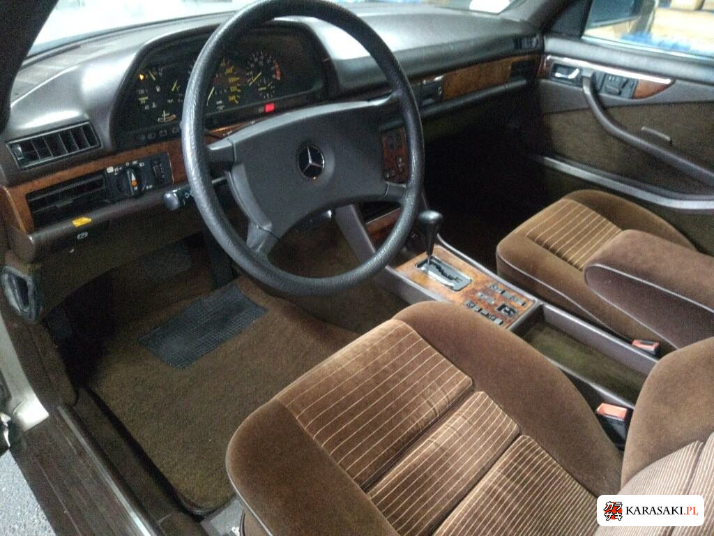 Mercedes-Benz S-Class 1985 z aukcji japońskiej