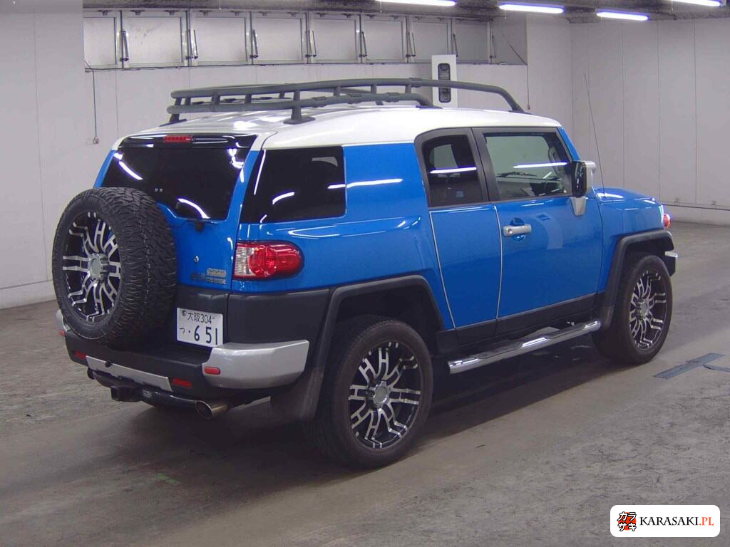 America Toyota FJ Cruiser 2011 z aukcji japońskiej