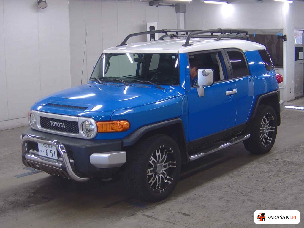 America Toyota FJ Cruiser 2011 z aukcji japońskiej
