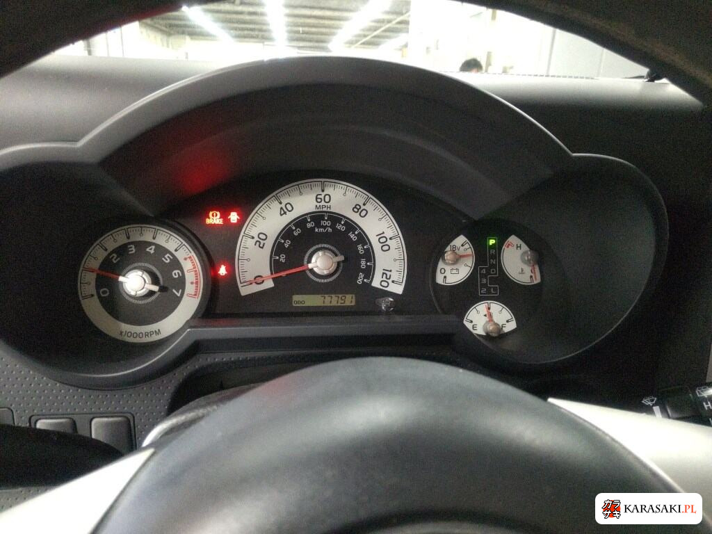 America Toyota FJ Cruiser 2011 z aukcji japońskiej