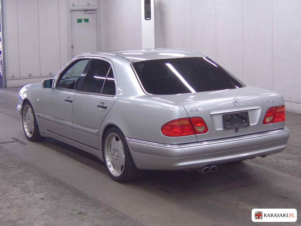 Mercedes-Benz E-Class 1996 z aukcji japońskiej