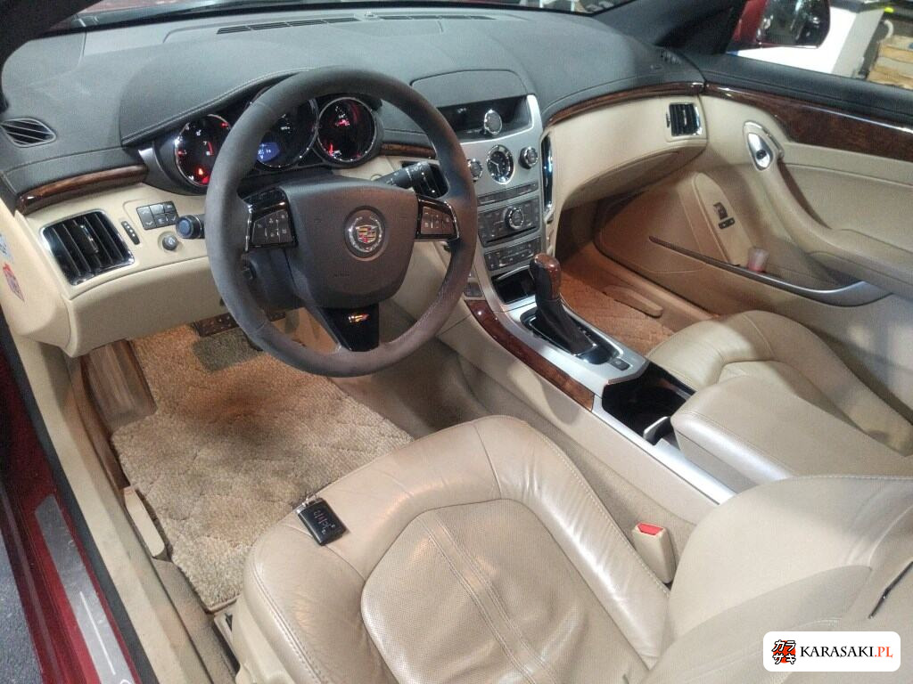 Cadillac CTS Coupe 2011 z aukcji japońskiej