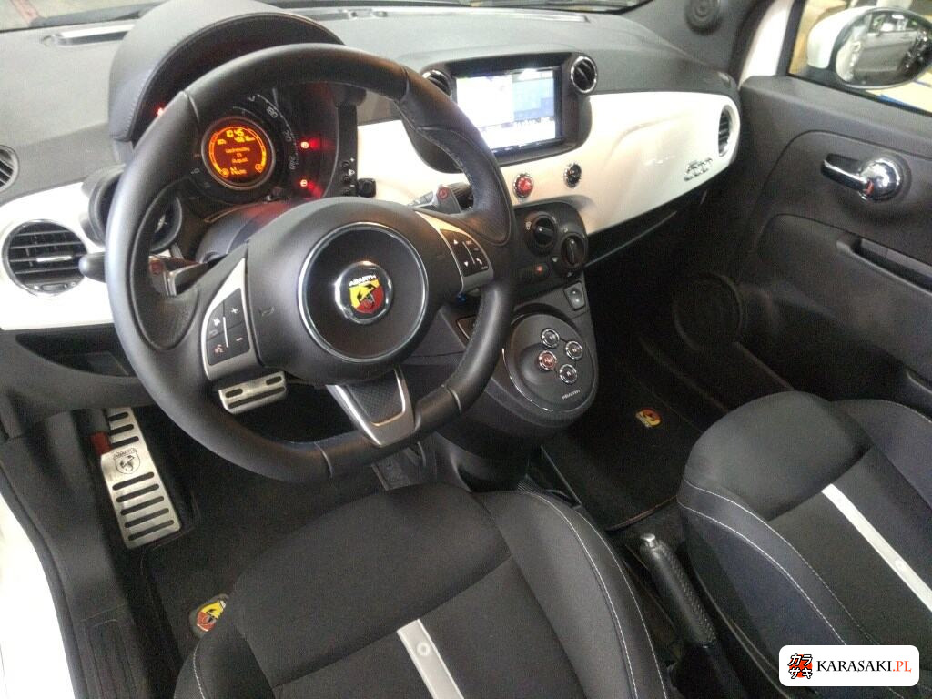 Abarth 500 2017 z aukcji japońskiej