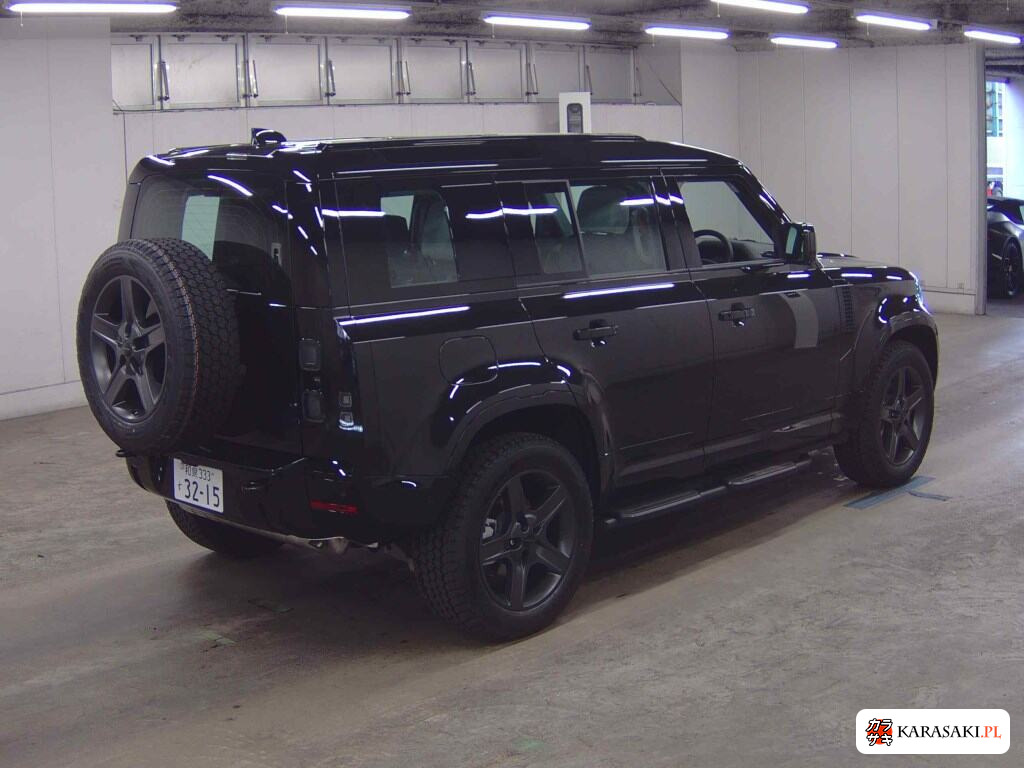Land Rover Defender 2026 z aukcji japońskiej