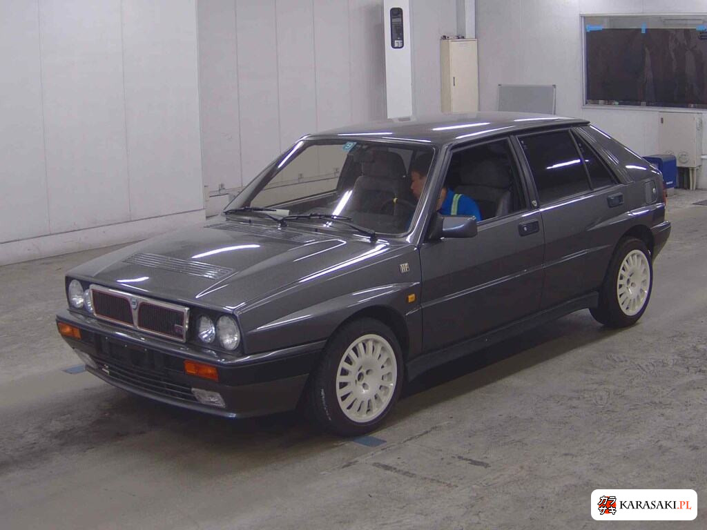 Lancia Delta 2020 z aukcji japońskiej