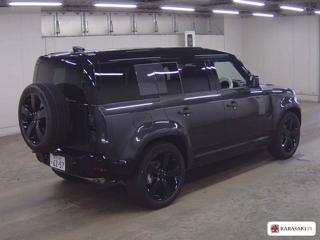 Land Rover Defender 2026 z aukcji japońskiej