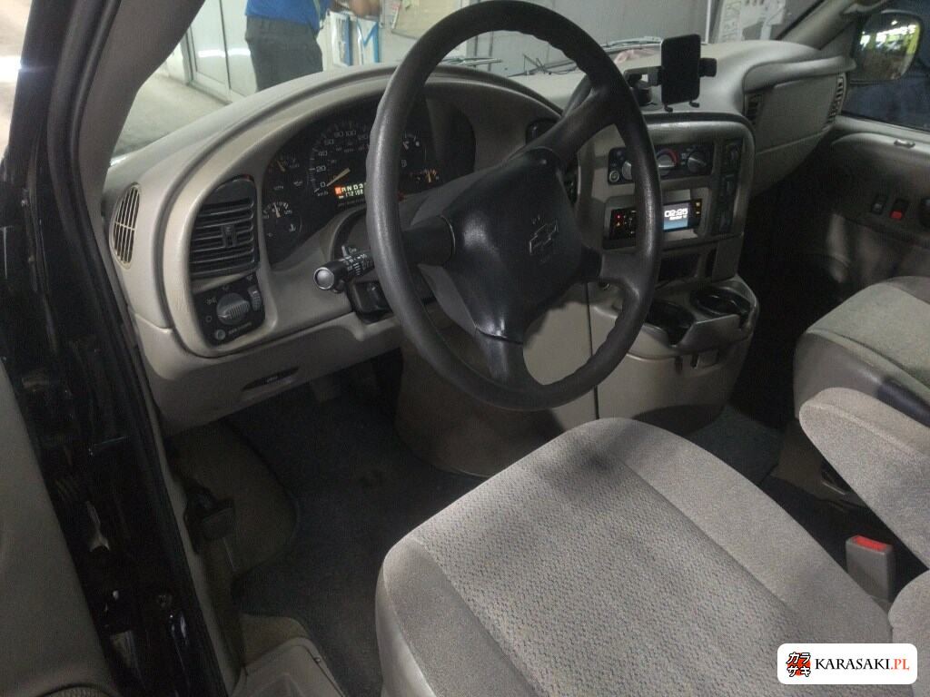 Chevrolet Astro 2005 z aukcji japońskiej