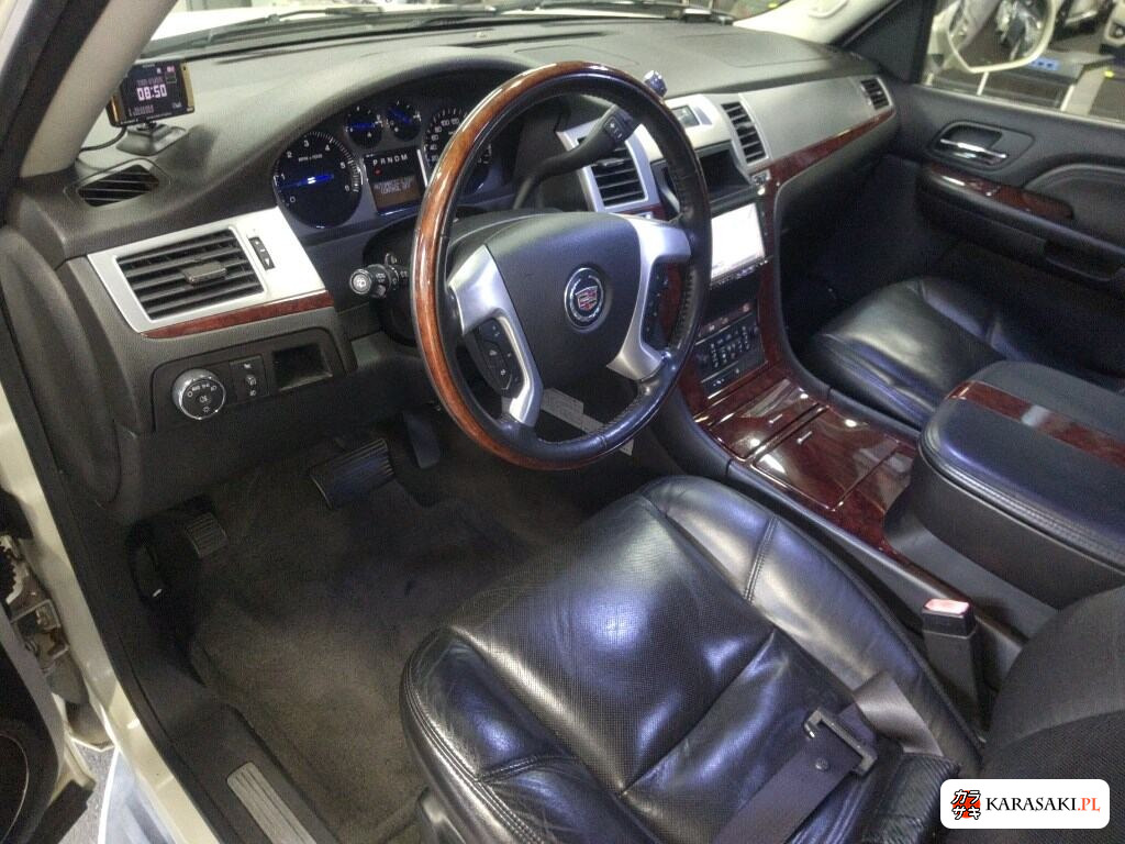 Cadillac Escalade 2007 z aukcji japońskiej