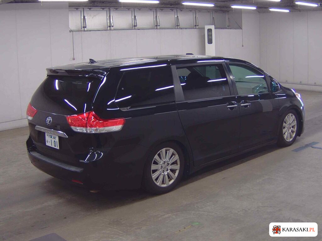 America Toyota Sienna 2012 z aukcji japońskiej