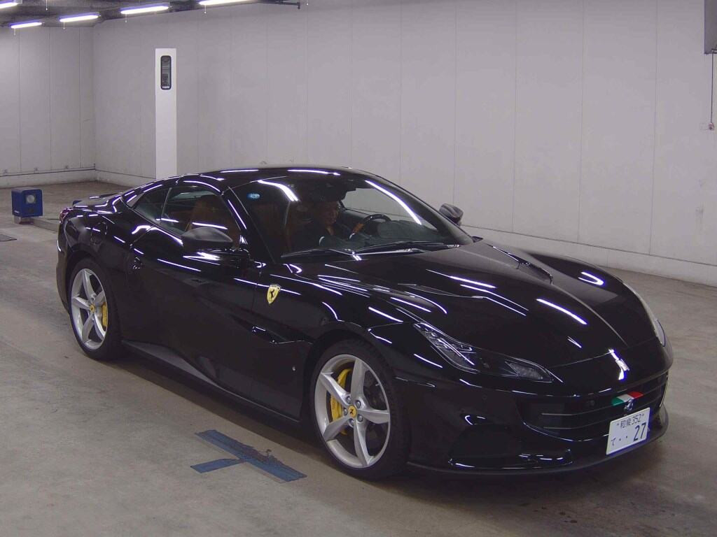 Ferrari Portofino M 2023 z aukcji japońskiej