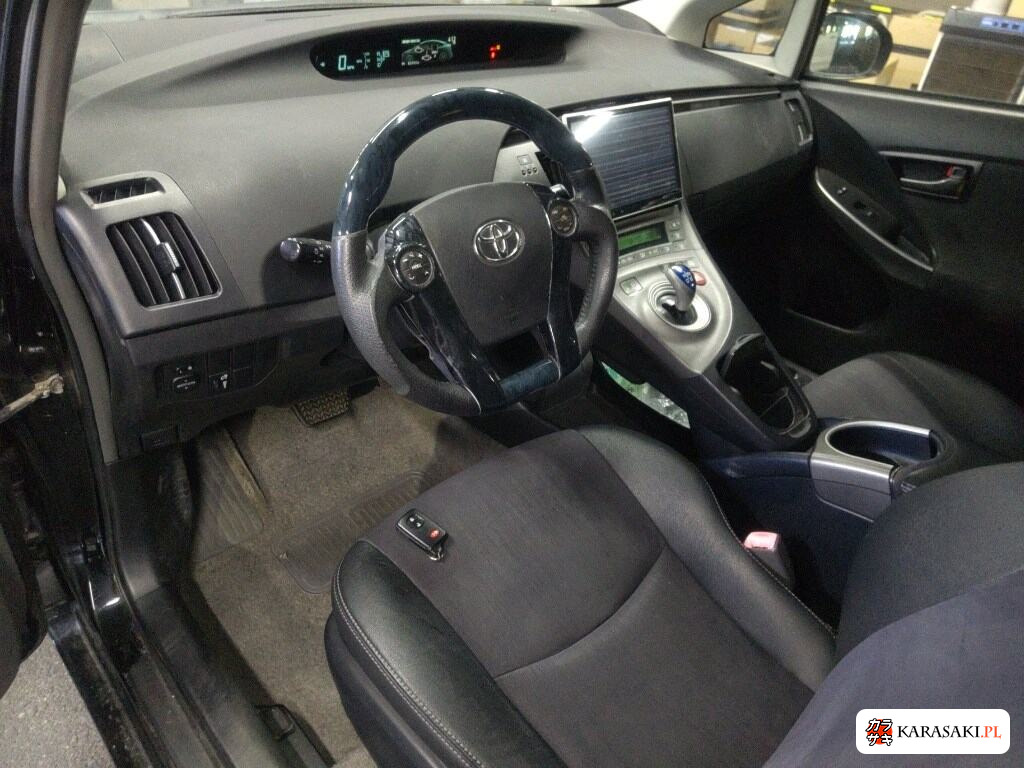 2018 America Toyota Prius 5D 5