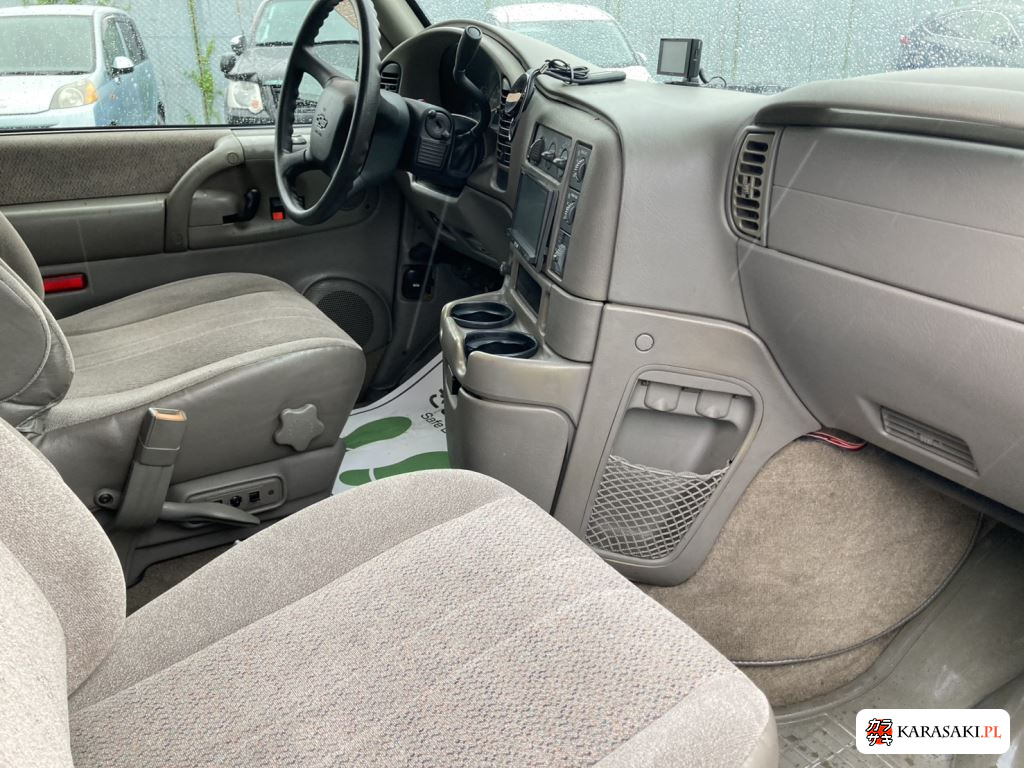 2002 Chevrolet Astro 4WD LS 8