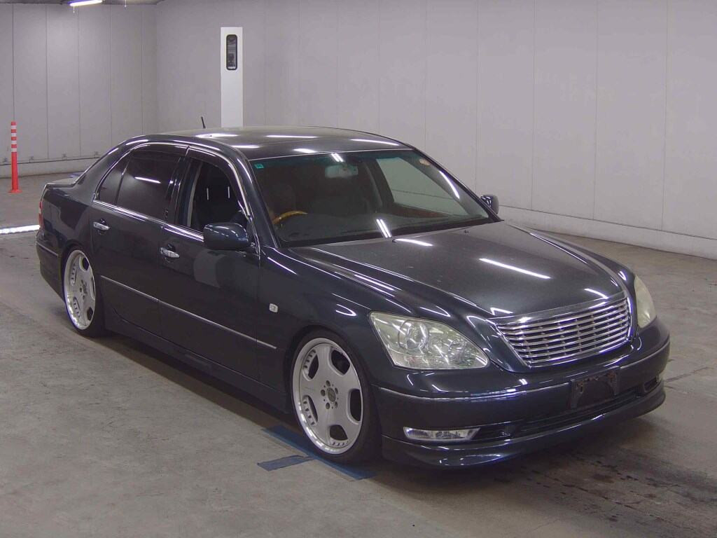 Toyota Celsior 2004 z aukcji japońskiej