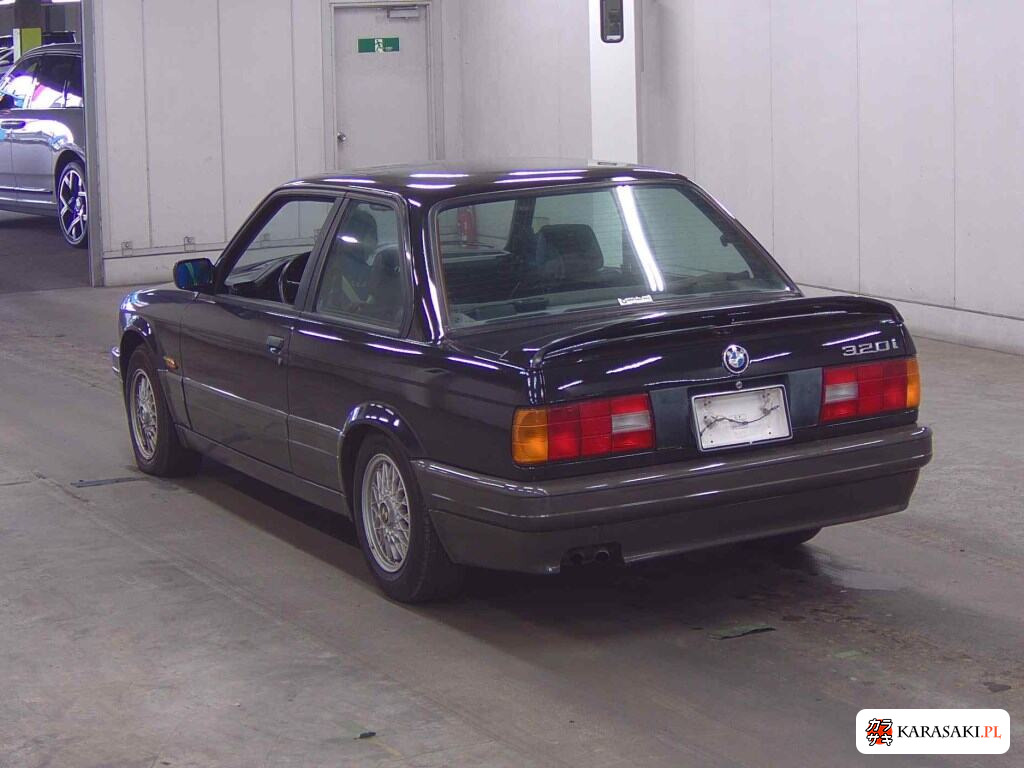 1990 BMW 3 Series 2D 320I M-Technic 2