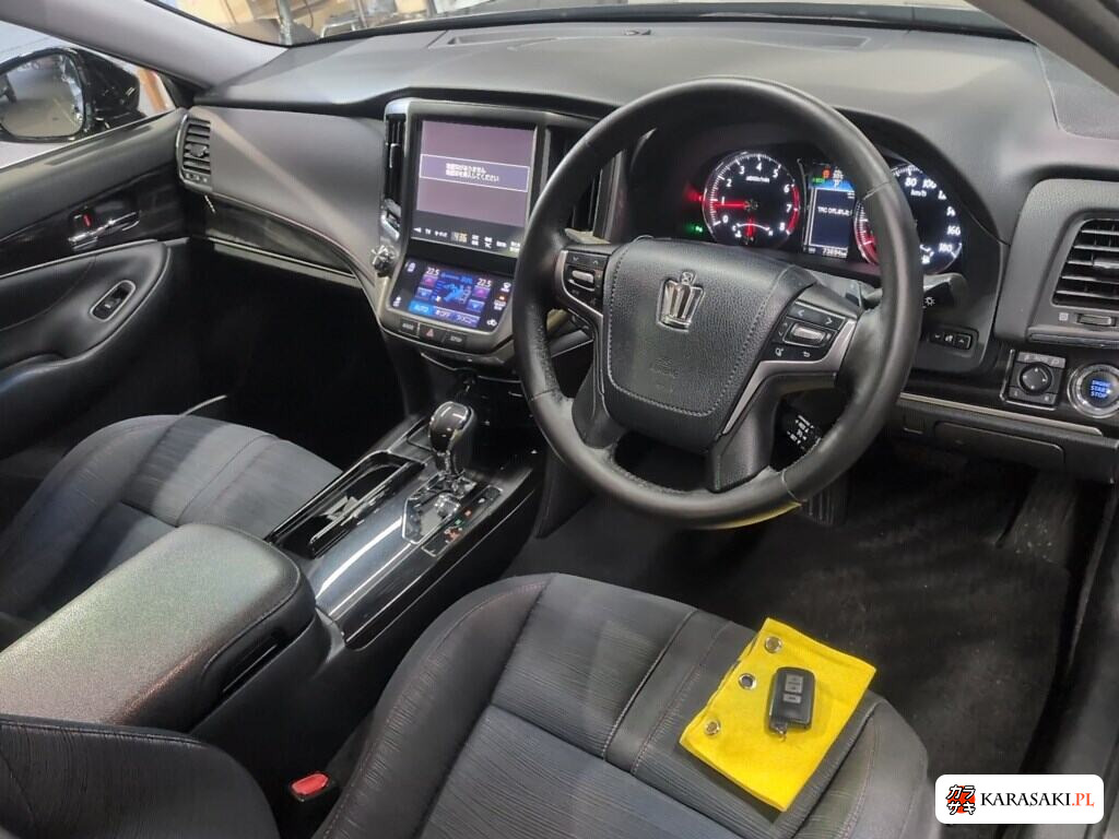 Toyota Crown 2015 z aukcji japońskiej