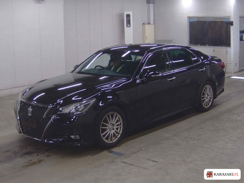 Toyota Crown 2015 z aukcji japońskiej
