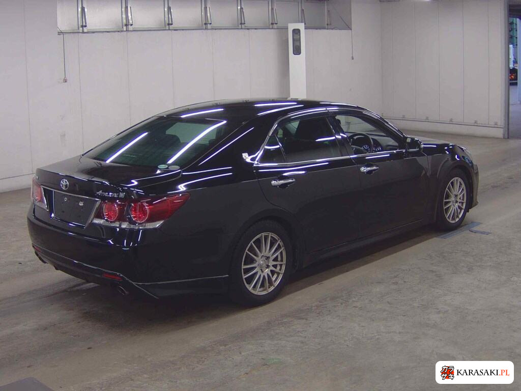 Toyota Crown 2015 z aukcji japońskiej