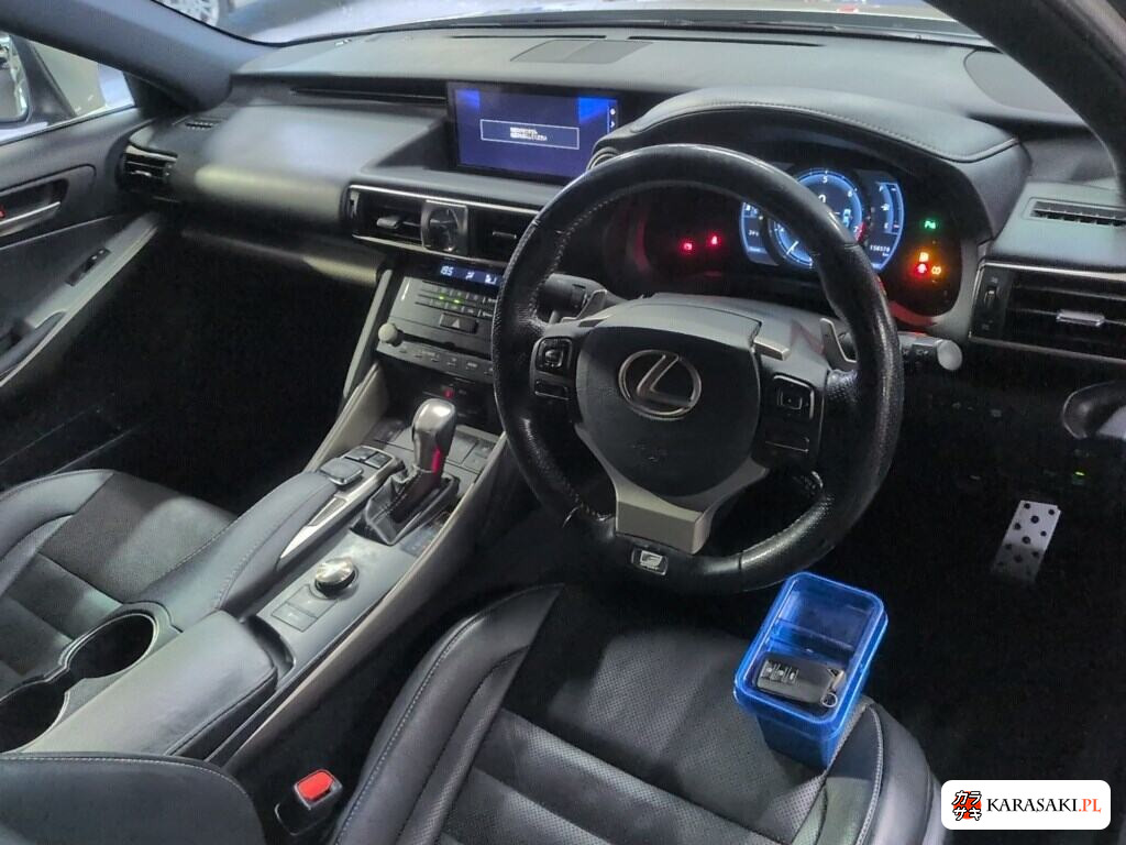 Lexus Is 2018 z aukcji japońskiej