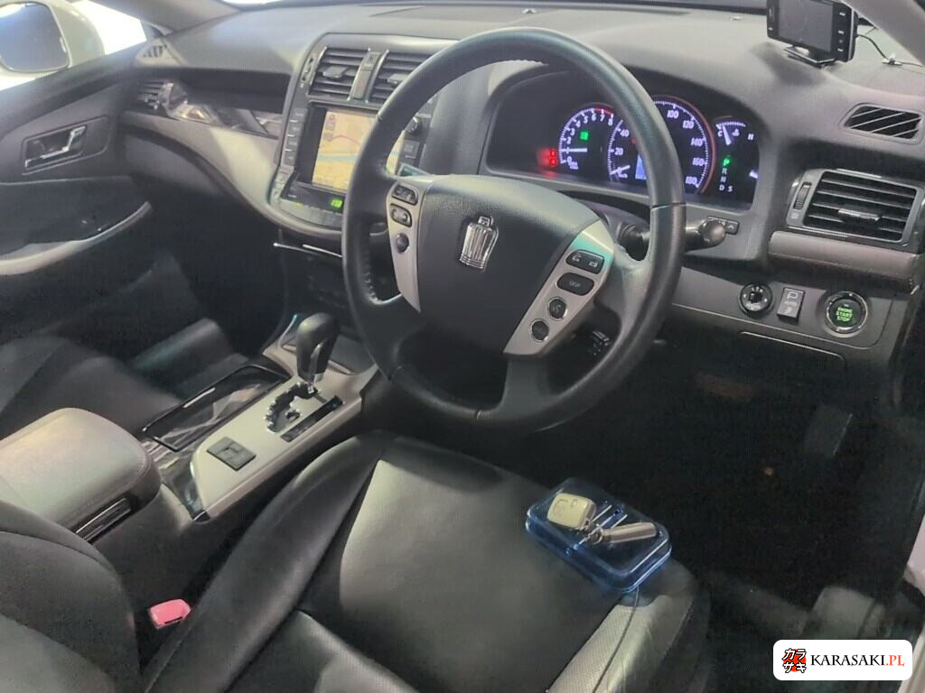 Toyota Crown 2010 z aukcji japońskiej