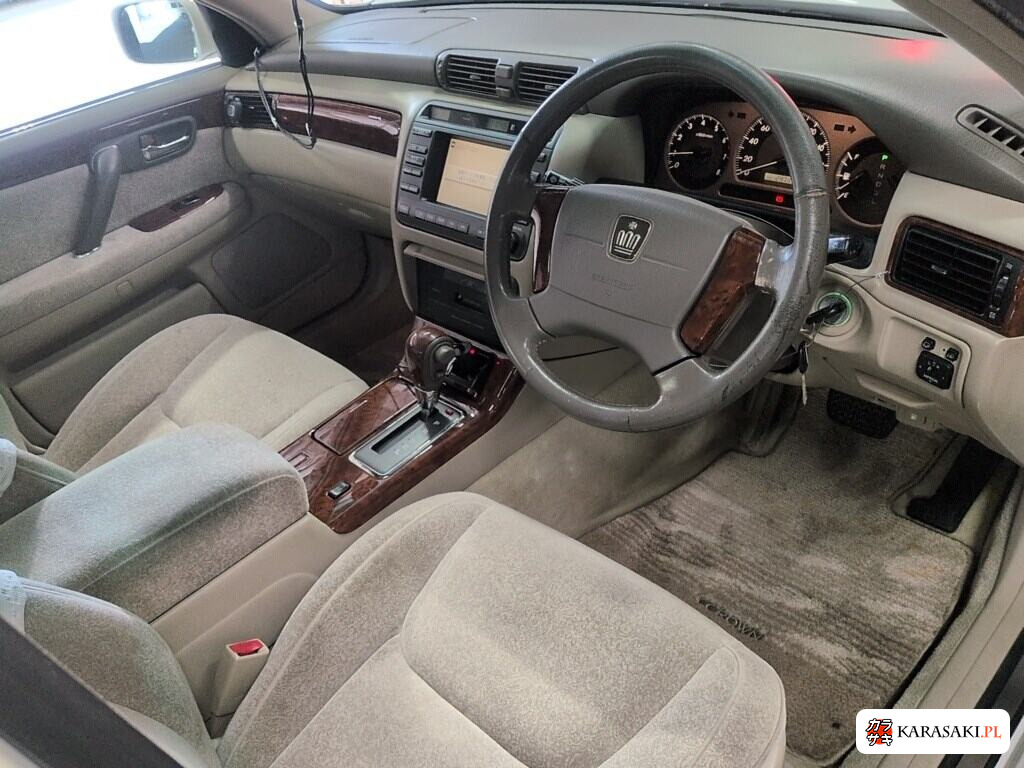 Toyota Crown 2002 z aukcji japońskiej