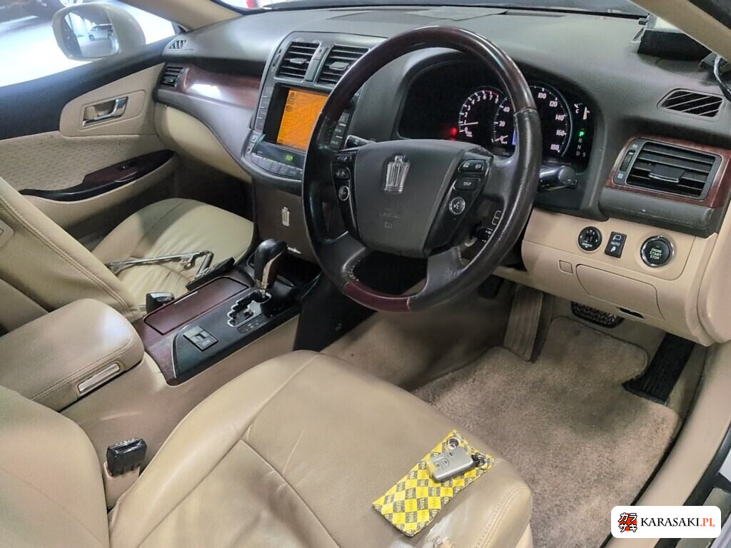 Toyota Crown 2008 z aukcji japońskiej