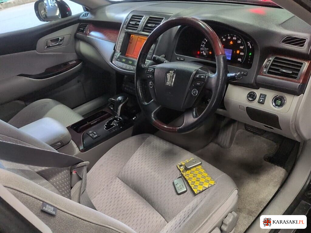 Toyota Crown 2009 z aukcji japońskiej