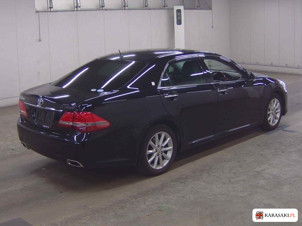 Toyota Crown 2009 z aukcji japońskiej