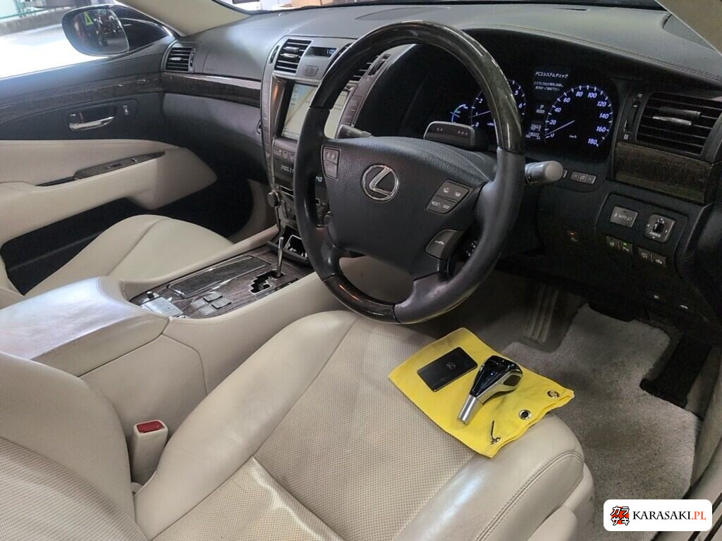 Lexus LS 2008 z aukcji japońskiej