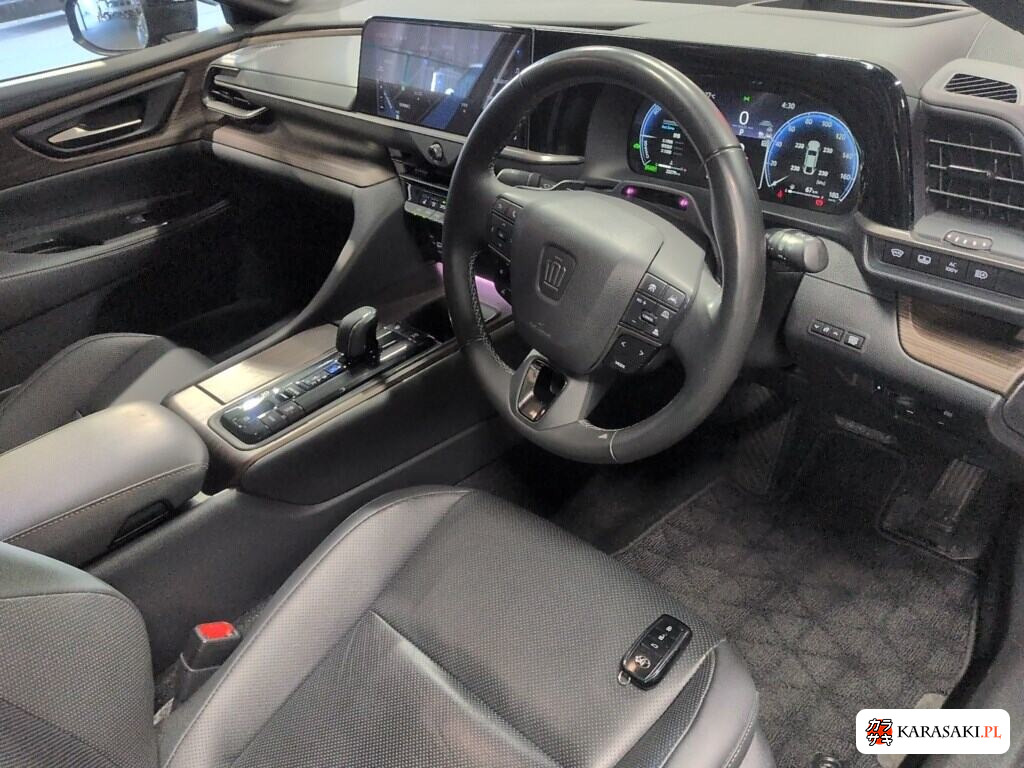 Toyota Crown 2024 z aukcji japońskiej
