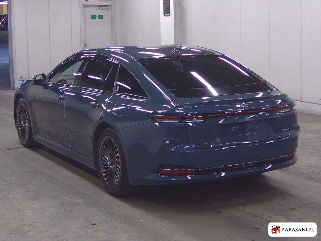 Toyota Crown 2024 z aukcji japońskiej