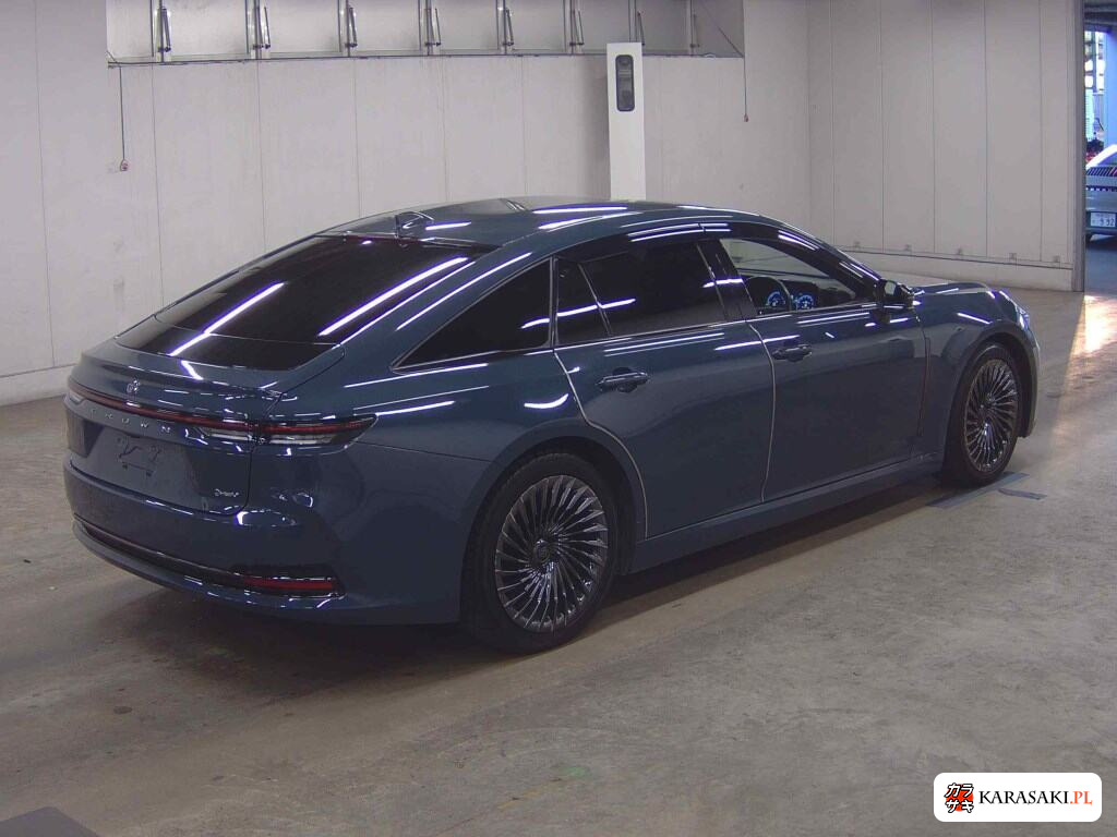 Toyota Crown 2024 z aukcji japońskiej