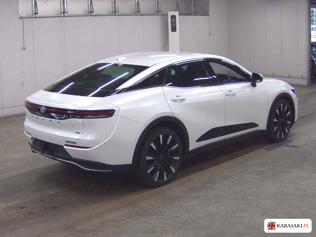 Toyota Crown Crossover 2023 z aukcji japońskiej