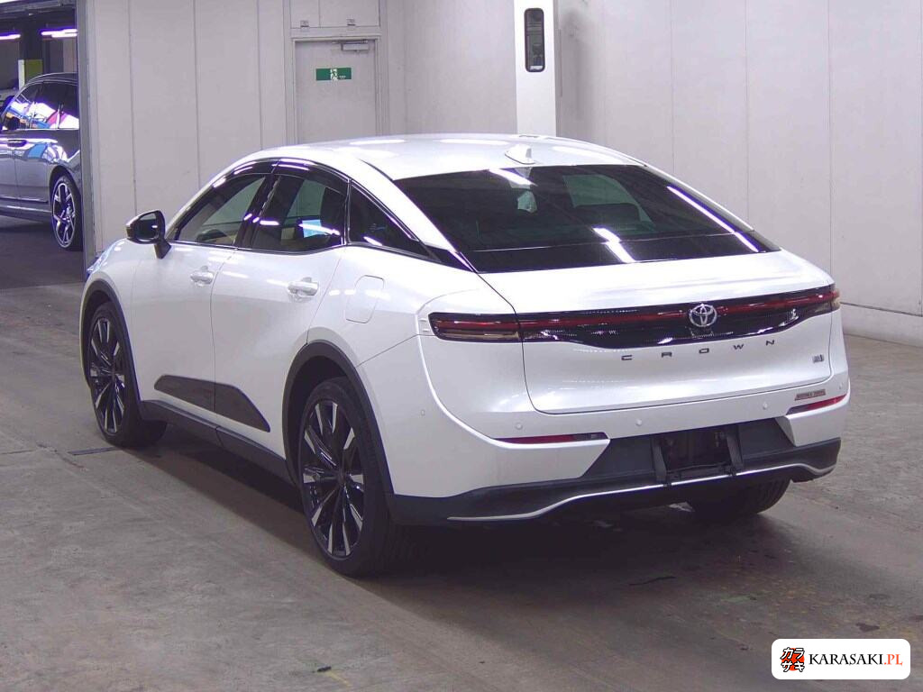 Toyota Crown Crossover 2023 z aukcji japońskiej