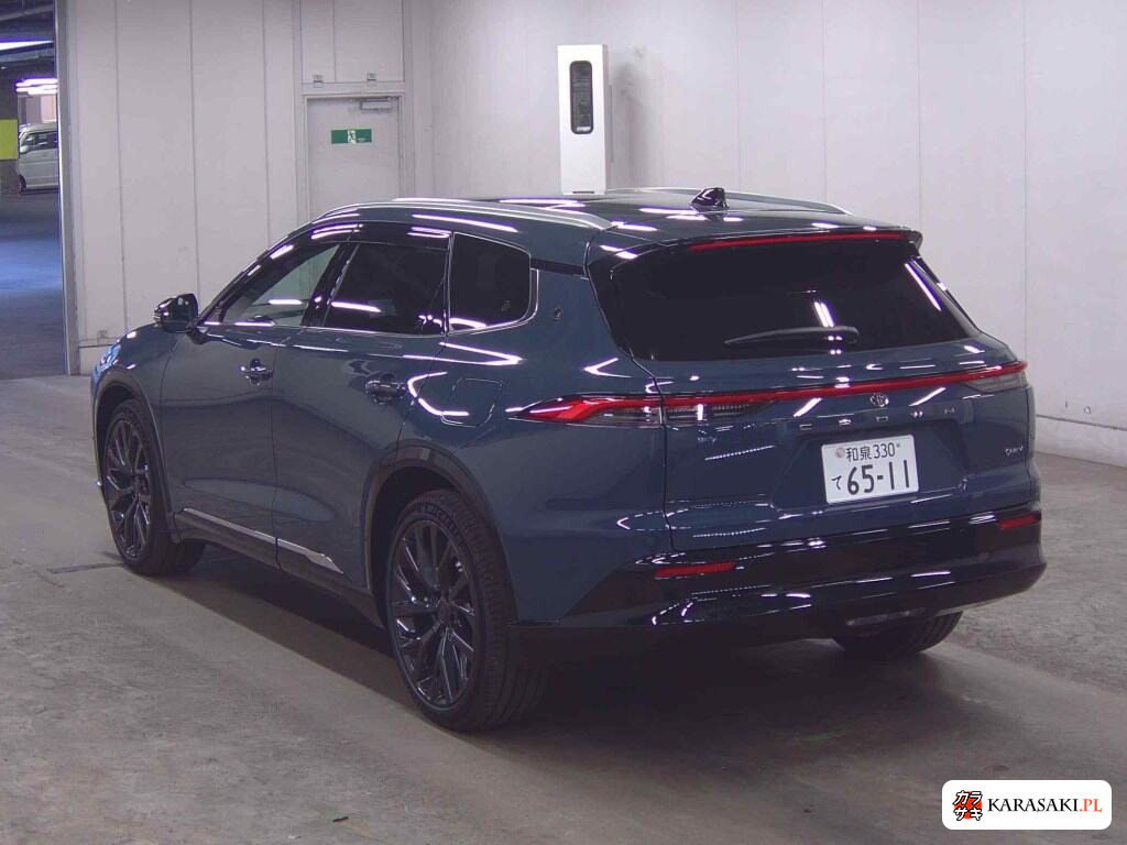 Toyota Crown Estate 2025 z aukcji japońskiej