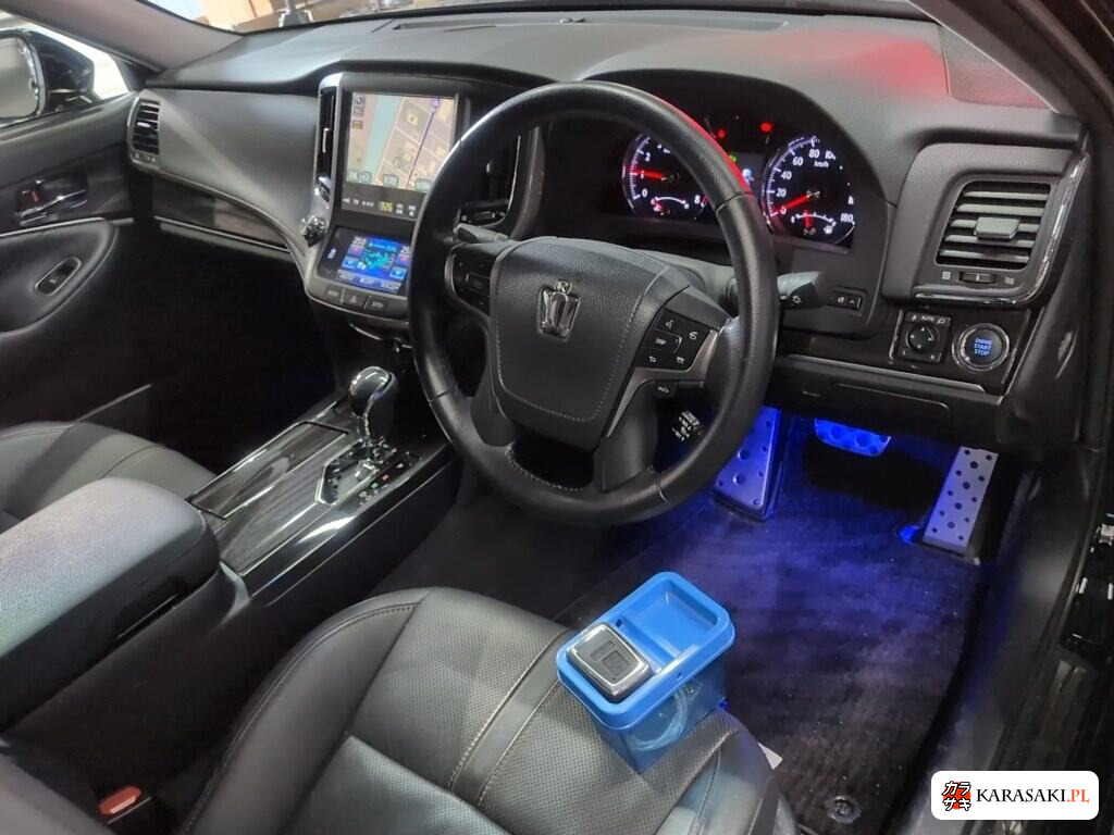 Toyota Crown 2014 z aukcji japońskiej