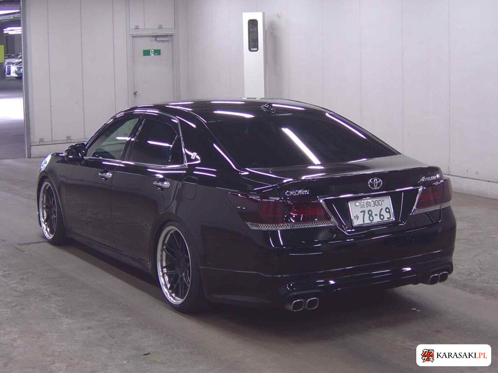 Toyota Crown 2014 z aukcji japońskiej