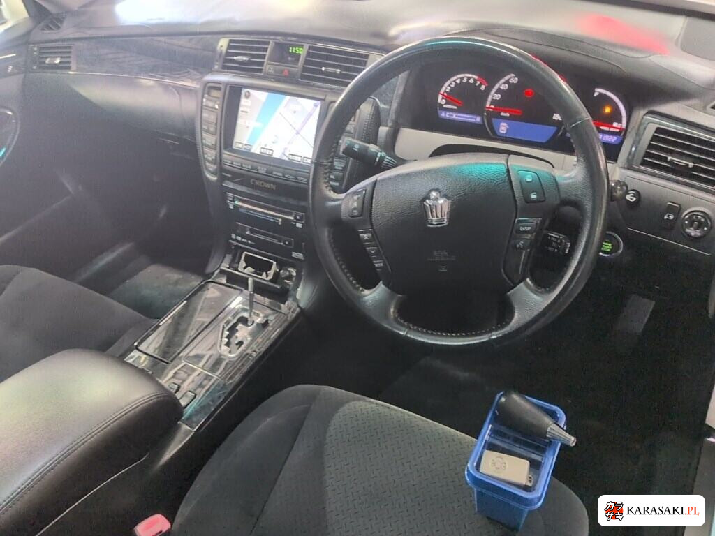 Toyota Crown 2006 z aukcji japońskiej