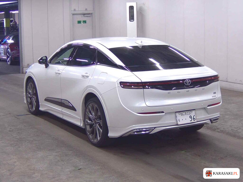 Toyota Crown Crossover 2022 z aukcji japońskiej