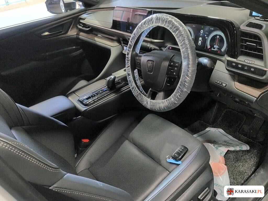 Toyota Crown 2025 z aukcji japońskiej