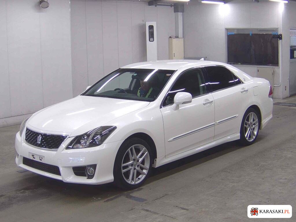 Toyota Crown 2012 z aukcji japońskiej