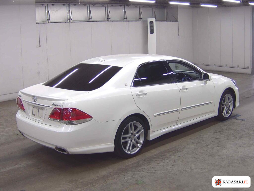 Toyota Crown 2012 z aukcji japońskiej