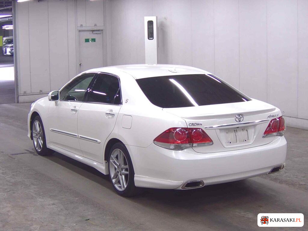 Toyota Crown 2012 z aukcji japońskiej
