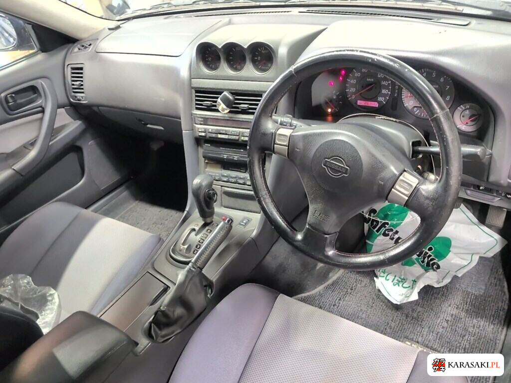 Nissan Skyline 1999 z aukcji japońskiej