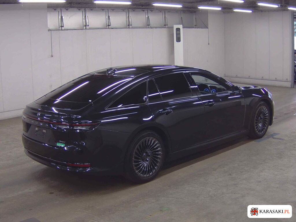 Toyota Crown 2024 z aukcji japońskiej