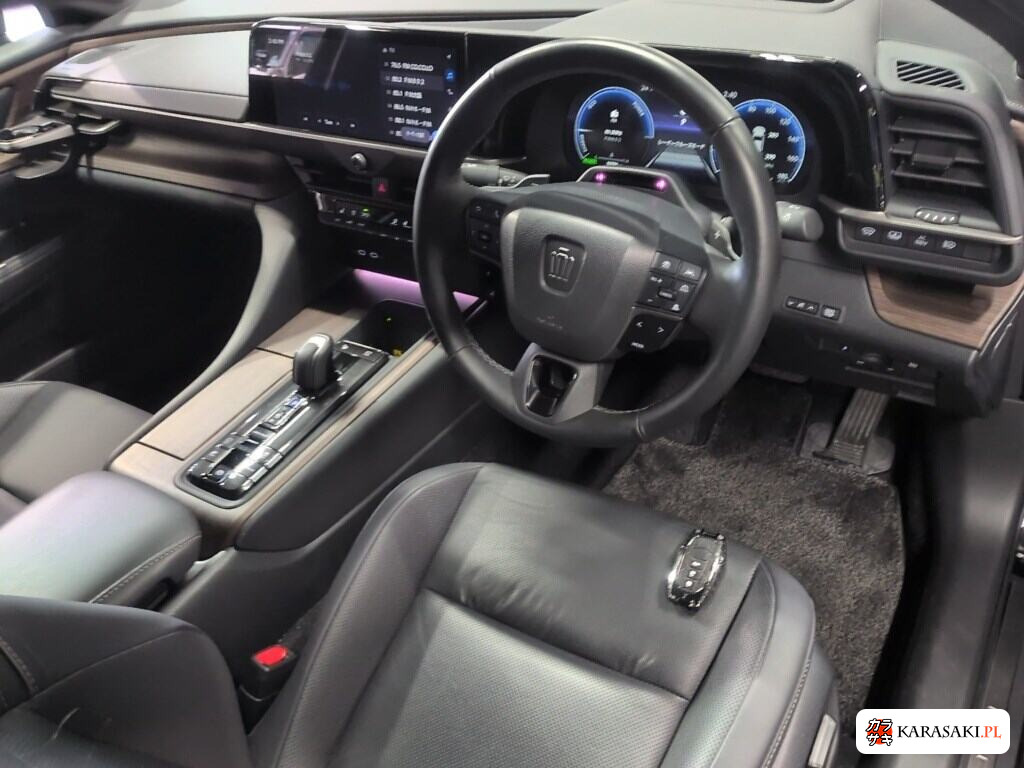 Toyota Crown 2024 z aukcji japońskiej