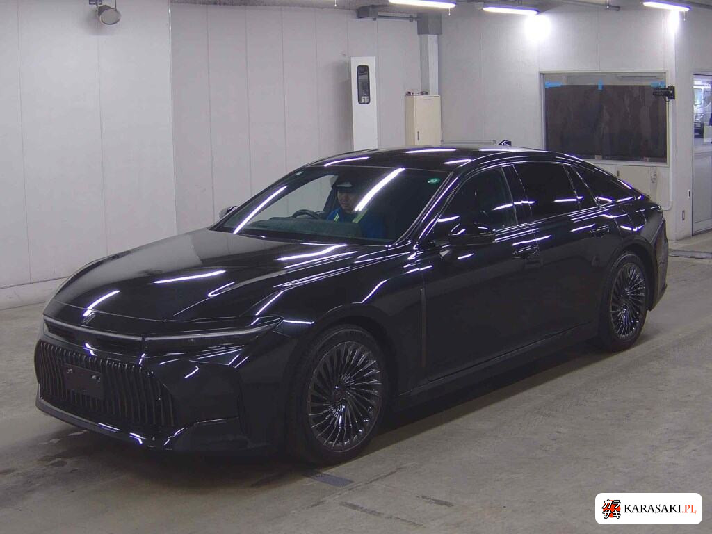 Toyota Crown 2024 z aukcji japońskiej