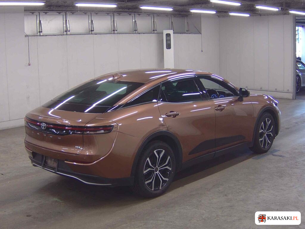 Toyota Crown Crossover 2023 z aukcji japońskiej