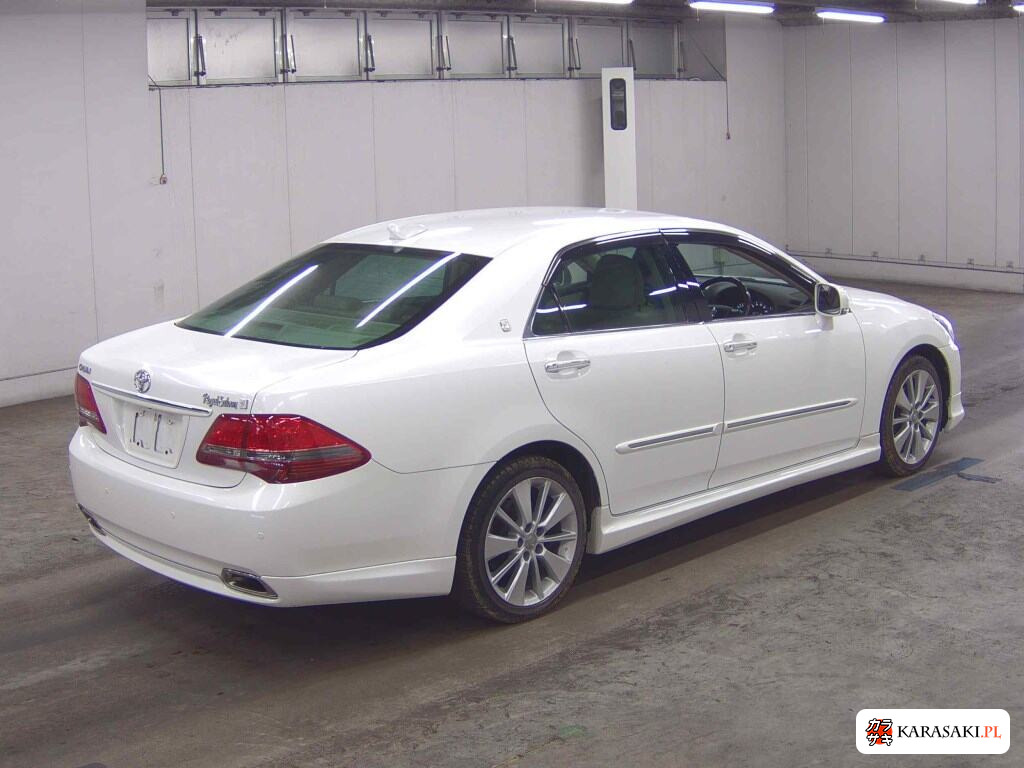Toyota Crown 2008 z aukcji japońskiej